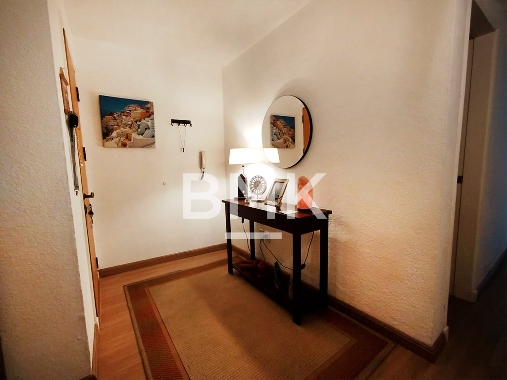 Amplio Monoambiente, Dormitorio Definido, Excelente ubicación - Cordón