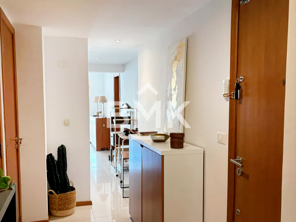 Apartamento de 2 Dormitorios, 2 Baños y Garaje